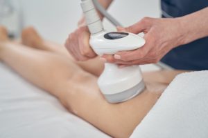 reducing the appearance of fat in the body in beauty clinic